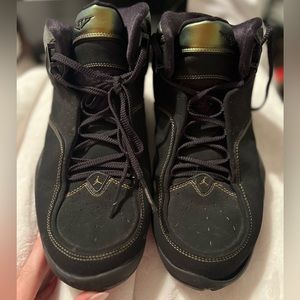 Jordan Melo M4
Black Metallic